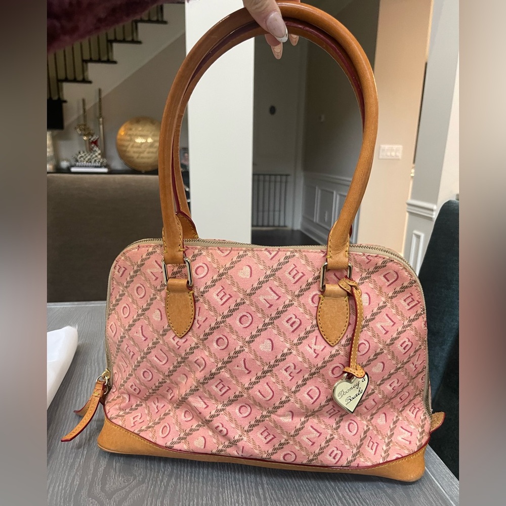 Dooney & Bourke crossword Purse Alma dome